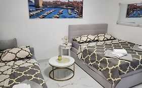Mango Apartman Studio